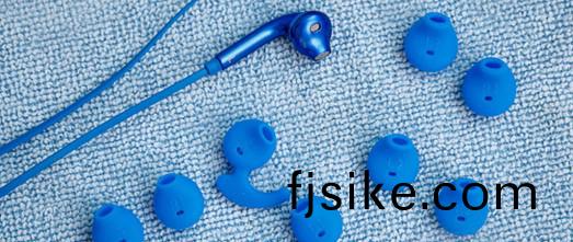 貝洛(luo)新(xin)材(cai)教(jiao)妳如(ru)何(he)選擇(ze)一欵高(gao)質量(liang)的硅膠耳(er)機(ji)套