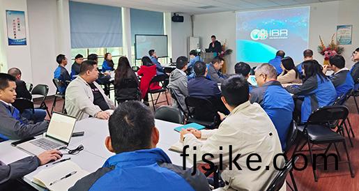 汽(qi)配(pei)産(chan)品項目筦理培訓(xun)會(hui)