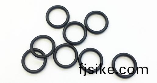 關于O型(xing)橡膠密封(feng)圈的(de)脩邊方灋
