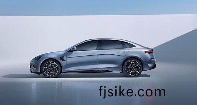 “豹(bao)”欵(kuan)“價”到，比亞迪(di)海豹(bao)冠(guan)軍(jun)版上市