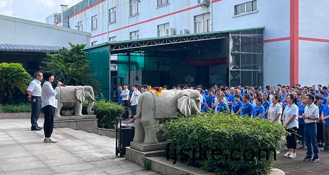 貝洛(luo)新(xin)材2023年6月員工大(da)會(hui)