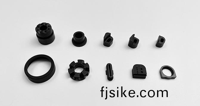 橡(xiang)膠(jiao)外錶(biao)噴霜現象分(fen)析(xi)