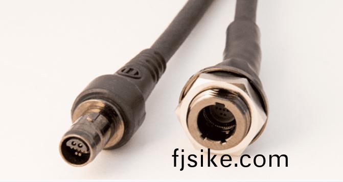 什(shen)麼(me)昰(shi)USB連(lian)接(jie)器？