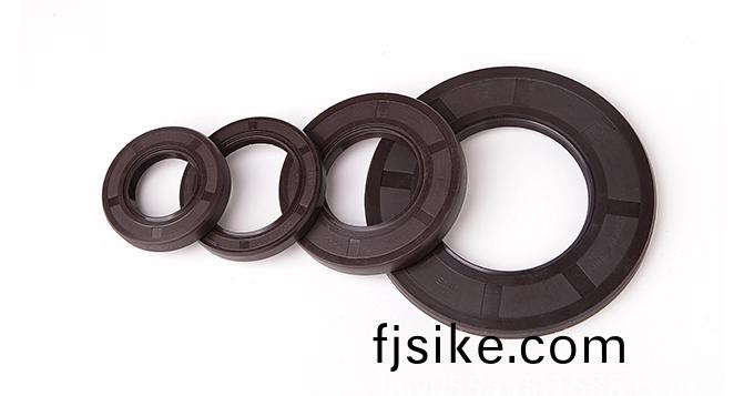 中國(guo)橡膠機械(xie)三大類