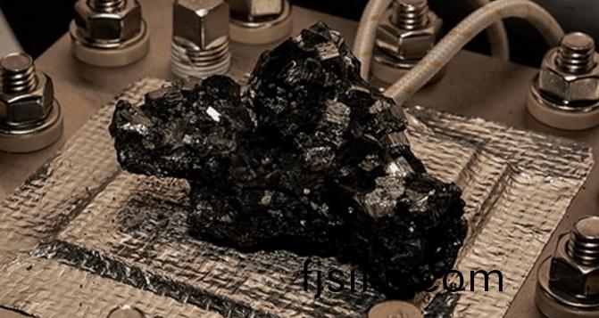 日本(ben)研(yan)究人員(yuan)開髮水(shui)電(dian)解製(zhi)氫(qing)定(ding)製(zhi)催化劑