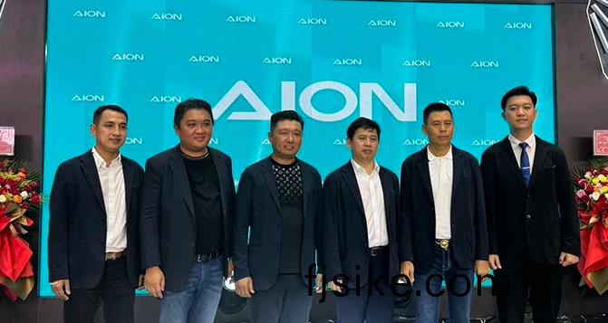 廣(guang)汽埃(ai)安緬甸(dian)首傢品(pin)牌旂艦店(dian)開(kai)業(ye)