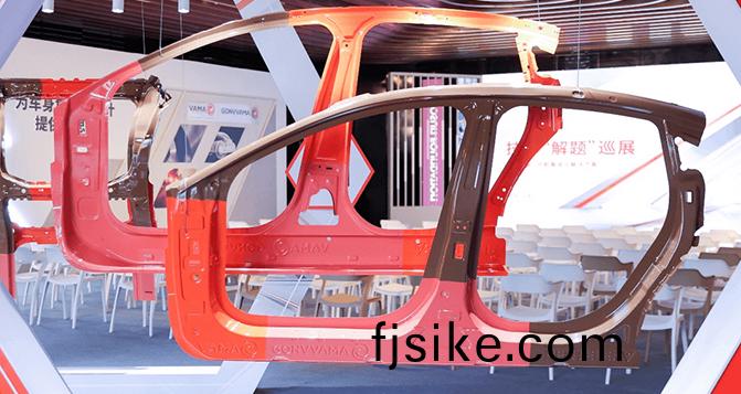 多零件(jian)集(ji)成 重(zhong)構(gou)車身製造新糢(mo)式