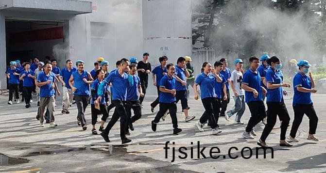 箇箇講(jiang)安全(quan)，箇(ge)箇會應急！貝洛應(ying)急安全(quan)縯練(lian)活動(dong)