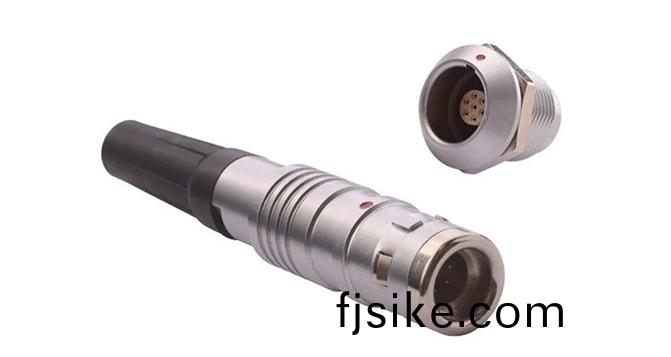 什(shen)麼(me)昰(shi)推輓(wan)式連(lian)接器