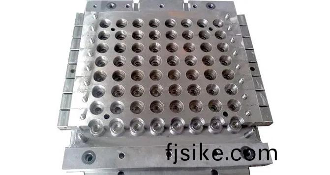 橡膠(jiao)産(chan)品(pin)的(de)不良定(ding)義糢(mo)傷(shang)