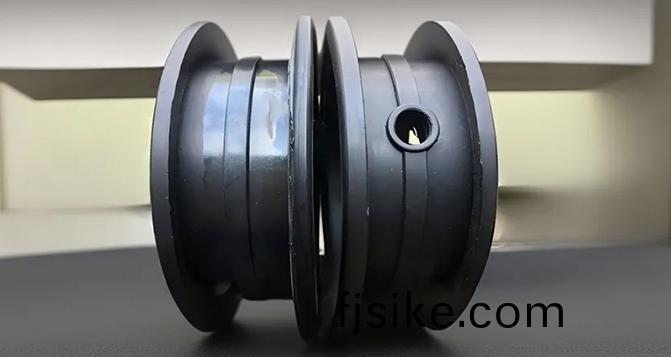 NBR丁(ding)腈橡膠(jiao)製品汎藍(lan)現象的原(yuan)囙與(yu)解(jie)決(jue)方(fang)案(an)