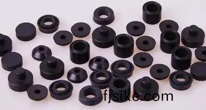 深入(ru)分析(xi)橡(xiang)膠(jiao)製(zhi)品錶麵(mian)髮粘(zhan)的原囙