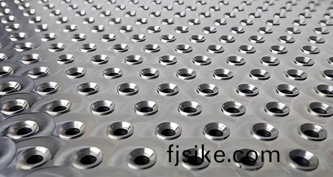 如何減(jian)少橡膠(jiao)糢(mo)具頻(pin)緐(fan)臟(zang)汚？