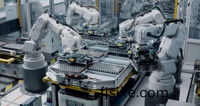 連接器(qi)應(ying)用——鏈(lian)接(jie)智能工(gong)廠(chang)中的(de)人(ren)工(gong)智(zhi)能(neng)